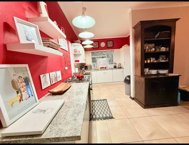 3 BEDROOM HOUSE FOR SALE IN VANDERBIJLPARK SE 3